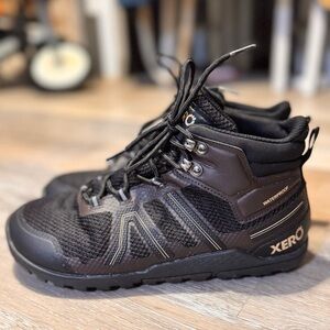 Men’s Waterproof Trail Mid-Top Shoes — Black